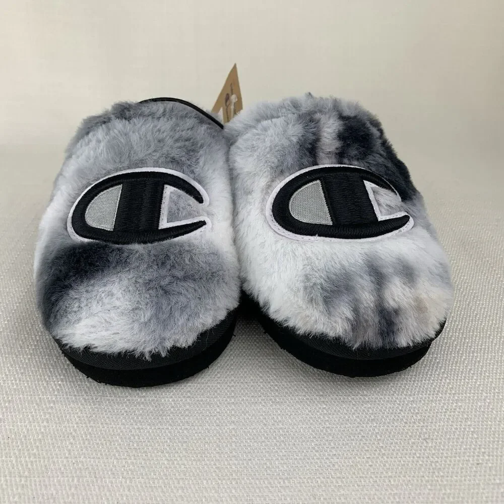 Champion‎ Sleepover Ombre Fur Black/Svstn/White Slipper Youth 4 New - Small Flaw